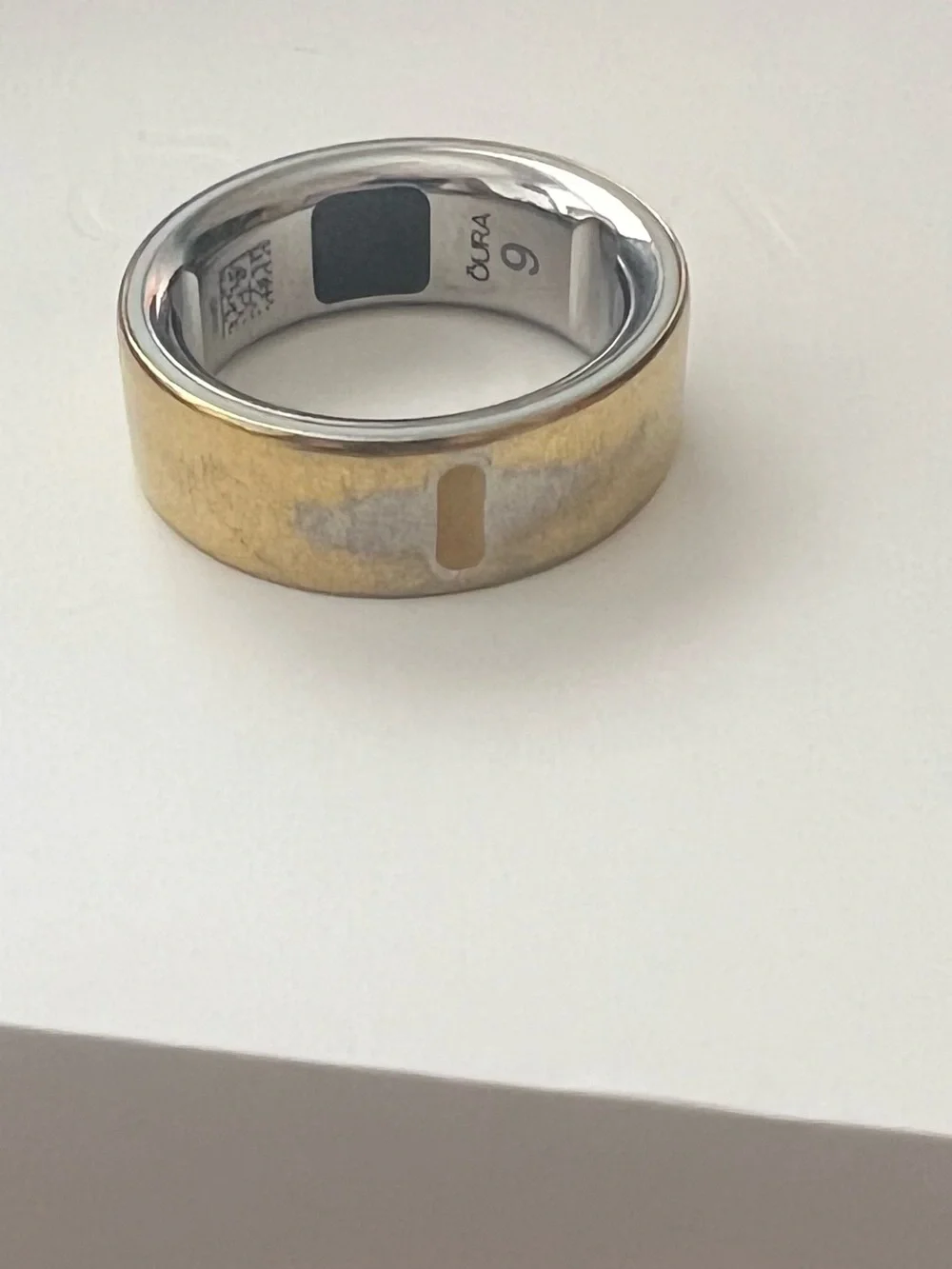 Oura Gold Smart Ring 4 - size 9